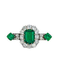 IMPORTANT LATE 19TH CENTURY EMERALD AND DIAMOND BROOCH