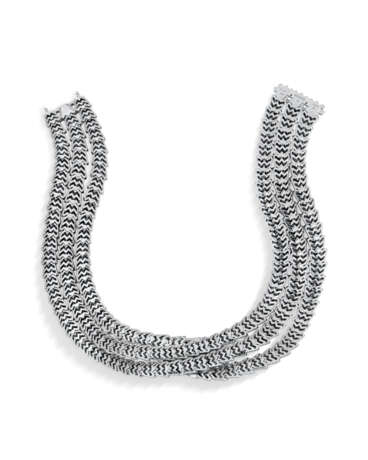 BULGARI DIAMOND AND EMERALD `SERPENTI TUBOLARE` NECKLACE - photo 3