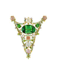 TIFFANY &amp; CO., PAULDING FARNHAM ART NOUVEAU DEMANTOID GARNET, COLOURED DIAMOND, DIAMOND AND ENAMEL BROOCH