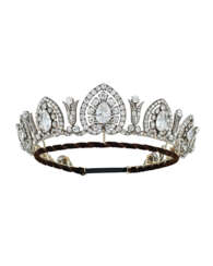 ANTIQUE DIAMOND AND COLOURLESS GEM TIARA/NECKLACE