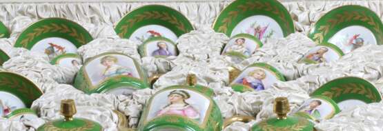 Уникальный столовый сервиз Napoleon Sevre Polychrome painting Empire At the turn of 19th -20th century г. - фото 4 Уникальный столовый сервиз Napoleon Sevre Polychrome painting Empire At the turn of 19th -20th century г. - фото 4
