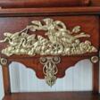 Restored antique display case with beautiful bronze elements - Kauf mit einem Klick