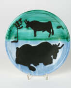 Pablo Picasso. Pablo Picasso Ceramics. Untitled (Rundes Tischrelief)