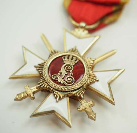 Lippe-Detmold: Fürstlich Lippischer Hausorden, 2. Modell (1890-1924), Ehrenkreuz 3. Klasse mit Schwertern. - photo 4 Lippe-Detmold: Fürstlich Lippischer Hausorden, 2. Modell (1890-1924), Ehrenkreuz 3. Klasse mit Schwertern. - photo 4