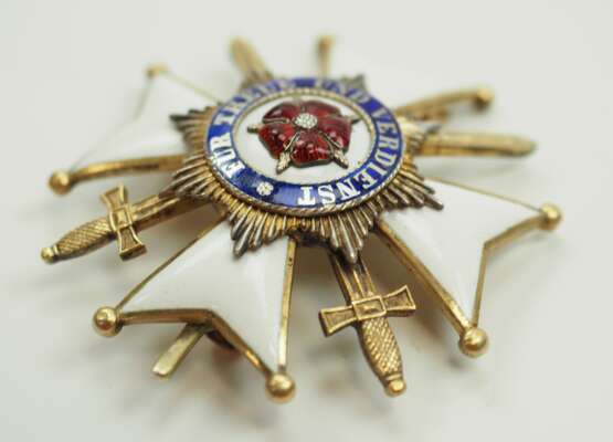 Lippe-Detmold: Fürstlich Lippischer Hausorden, 2. Modell (1890-1924), Offiziersehrenkreuz mit Schwertern. - photo 2 Lippe-Detmold: Fürstlich Lippischer Hausorden, 2. Modell (1890-1924), Offiziersehrenkreuz mit Schwertern. - photo 2