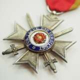 Lippe-Detmold: Fürstlich Lippischer Hausorden, 2. Modell (1890-1924), Ehrenkreuz 4. Klasse, 2. Abteilung, mit Schwertern. - photo 2