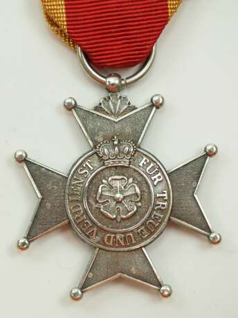 Lippe-Detmold: Fürstlich Lippischer Hausorden, Silbernes Verdienstkreuz. - фото 1 Lippe-Detmold: Fürstlich Lippischer Hausorden, Silbernes Verdienstkreuz. - фото 1