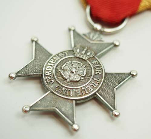 Lippe-Detmold: Fürstlich Lippischer Hausorden, Silbernes Verdienstkreuz. - фото 2 Lippe-Detmold: Fürstlich Lippischer Hausorden, Silbernes Verdienstkreuz. - фото 2