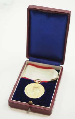 Lippe-Detmold: Leopold-Orden, Gold Medaille, im Etui. - photo 2 Lippe-Detmold: Leopold-Orden, Gold Medaille, im Etui. - photo 2