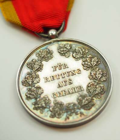 Lippe-Detmold: Rettungsmedaille, 2. Prägung (1902-1912). - Foto 4 Lippe-Detmold: Rettungsmedaille, 2. Prägung (1902-1912). - Foto 4