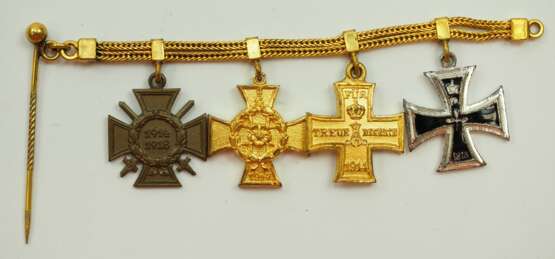 Schaumburg-Lippe: Miniaturenkettchen mit 4 Auszeichnungen. - фото 1 Schaumburg-Lippe: Miniaturenkettchen mit 4 Auszeichnungen. - фото 1