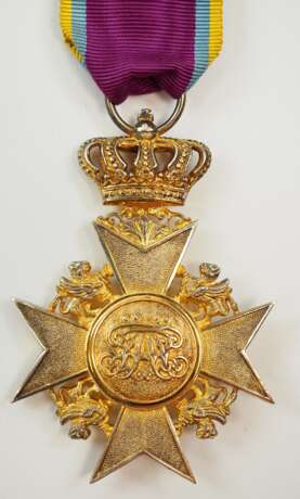 Mecklenburg-Schwerin: Hausorden der Wendischen Krone, Goldenes Verdienstkreuz, im Etui. - photo 6