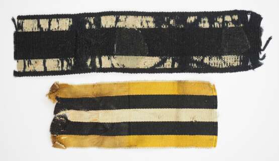 Preussen: Eisernes Kreuz, 1813 / Erinnerungs-Kriegsdenkmünze für 1813-15 für Nichtkämpfer - Bänder. - photo 1 Preussen: Eisernes Kreuz, 1813 / Erinnerungs-Kriegsdenkmünze für 1813-15 für Nichtkämpfer - Bänder. - photo 1