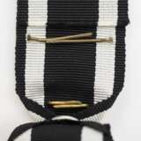 Preussen: Eisernes Kreuz, 1870, 2. Klasse mit Eichenbruch "25" und Wiederholunggspange 1914, dazu Miniatur. - photo 1