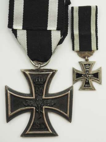 Preussen: Eisernes Kreuz, 1870, 2. Klasse mit Eichenbruch "25" und Wiederholunggspange 1914, dazu Miniatur. - photo 2
