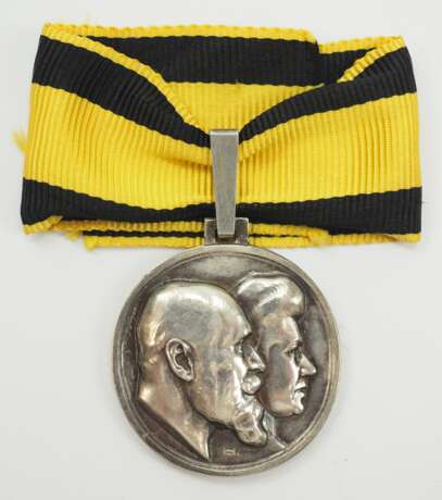 Württemberg: Silberne Hochzeitsmedaille 1911. - фото 1 Württemberg: Silberne Hochzeitsmedaille 1911. - фото 1