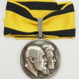 Württemberg: Silberne Hochzeitsmedaille 1911. - фото 1