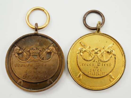 Württemberg: Kriegsdenkmünze, für die Feldzüge 1793-1815, Chiffre W, in einem und in zwei Feldzügen. - photo 2