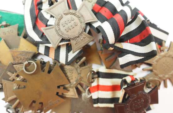 Deutsches Reich: Hindenburg Kreuz Lot - 20 Exemplare. - фото 1 Deutsches Reich: Hindenburg Kreuz Lot - 20 Exemplare. - фото 1