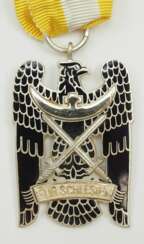 Freikorps: Schlesischer Adler, 2. Stufe, mit Schwertern.