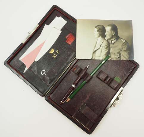 Familie von Ploetz: Schreibetui von Marie-Luise Henriette Margarete von Ploetz, Gattin Manfred von Macksensen. - photo 1