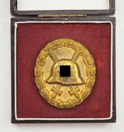 Verwundetenabzeichen, Legion Condor, Gold, im Etui. - photo 1 Verwundetenabzeichen, Legion Condor, Gold, im Etui. - photo 1