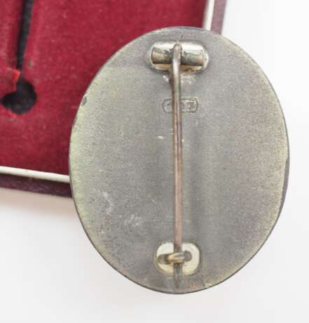 Verwundetenabzeichen, 1939, Silber, im Etui - 107. - photo 2 Verwundetenabzeichen, 1939, Silber, im Etui - 107. - photo 2
