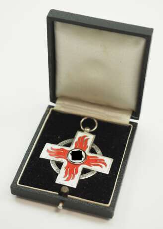 Reichsfeuerwehr-Ehrenzeichen, 2. Stufe, im Etui. - photo 1 Reichsfeuerwehr-Ehrenzeichen, 2. Stufe, im Etui. - photo 1