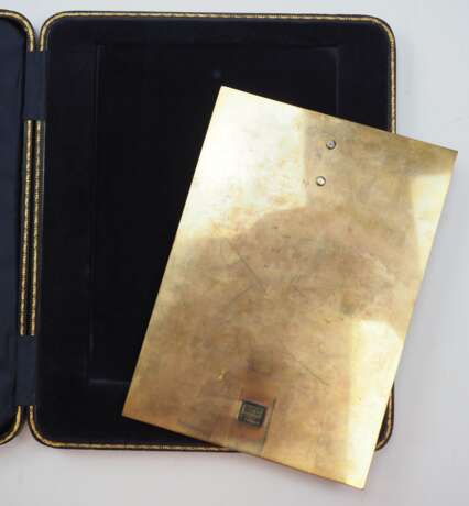 Reichsbund Deutsche Jägerschaft (D.J.): Plakette des Reichsjägermeisters Göring an den Gauleiter von München = Oberbayern Adolf Wagner, im Etui. - photo 4