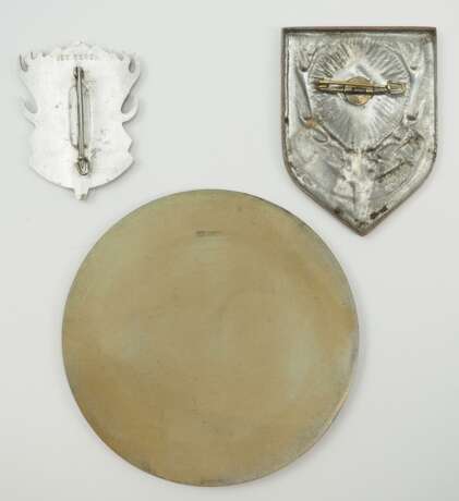 Reichsbund Deutsche Jägerschaft: Lot Abzeichen. - photo 3 Reichsbund Deutsche Jägerschaft: Lot Abzeichen. - photo 3