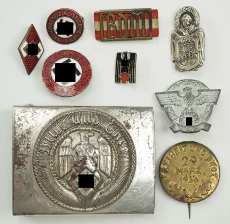 HJ / BDM: Lot Abzeichen. - Foto 1