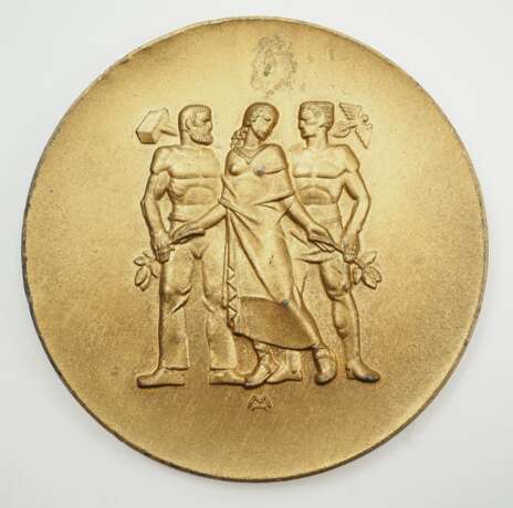 Plakette für langjährige Mitarbeit im Dienste der Pfälzischen Wirtschaft. - Foto 1 Plakette für langjährige Mitarbeit im Dienste der Pfälzischen Wirtschaft. - Foto 1