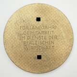 Plakette für langjährige Mitarbeit im Dienste der Pfälzischen Wirtschaft. - Foto 2