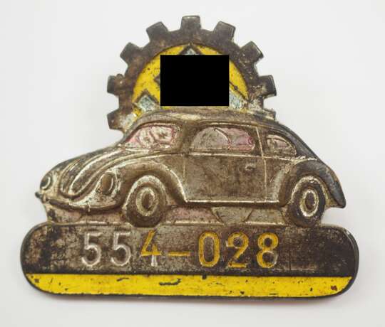 Abzeichen auf die Grundsteinlegung des Volkswagenwerks in Fallersleben am 26. Mai 1938. - Foto 1 Abzeichen auf die Grundsteinlegung des Volkswagenwerks in Fallersleben am 26. Mai 1938. - Foto 1