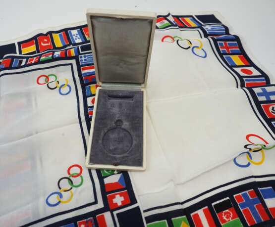 Olympia Erinnerungsmedaille Etui. - photo 2 Olympia Erinnerungsmedaille Etui. - photo 2