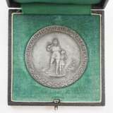 Plakette des Generalgouvernement - Distriktmeister 1943, im Etui. - photo 3