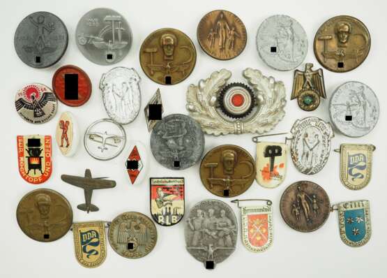 3. Reich: Lot Tagungsabzeichen. - фото 1 3. Reich: Lot Tagungsabzeichen. - фото 1