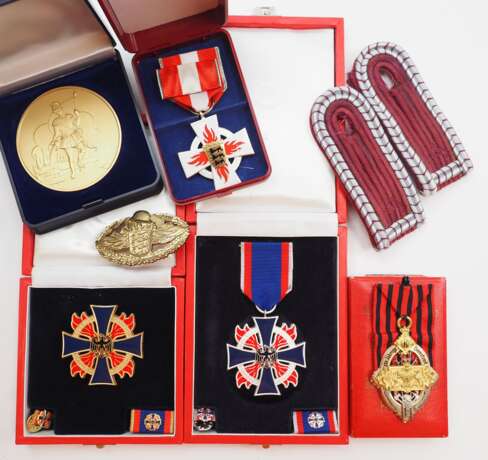 Württemberg: Sammlung Feuerwehr Auszeichnungen. - photo 1 Württemberg: Sammlung Feuerwehr Auszeichnungen. - photo 1