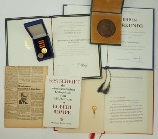 DDR: Nachlass des Prof. Dr. phil. Dr. Ing. E.h. Robert Rompe - Hervorragender Wissenschaftler des Volkes. - photo 1 DDR: Nachlass des Prof. Dr. phil. Dr. Ing. E.h. Robert Rompe - Hervorragender Wissenschaftler des Volkes. - photo 1