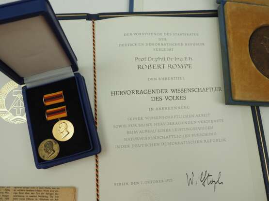 DDR: Nachlass des Prof. Dr. phil. Dr. Ing. E.h. Robert Rompe - Hervorragender Wissenschaftler des Volkes. - photo 2 DDR: Nachlass des Prof. Dr. phil. Dr. Ing. E.h. Robert Rompe - Hervorragender Wissenschaftler des Volkes. - photo 2