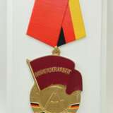 DDR: Banner der Arbeit - Wanddekoration. - photo 1