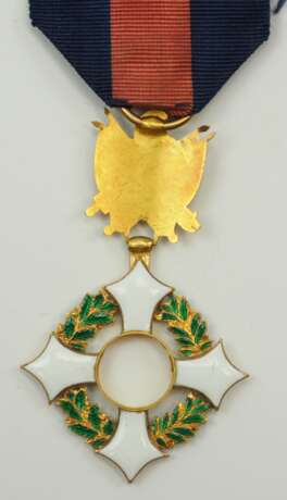 Italien: Militärorden von Savoyen, 2. Modell (1855-1946), Ritterkreuz mit Waffentrophäe. - photo 2