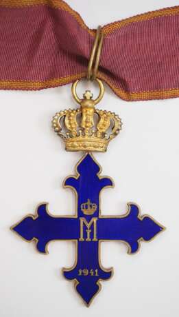 Rumänien: Orden Michael des Tapferen, 2. Modell (1941-1944), 2. Klasse, mit Schwertern. - photo 1 Rumänien: Orden Michael des Tapferen, 2. Modell (1941-1944), 2. Klasse, mit Schwertern. - photo 1