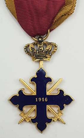 Rumänien: Orden Michael des Tapferen, 2. Modell (1941-1944), 3. Klasse, mit Schwertern. - photo 3