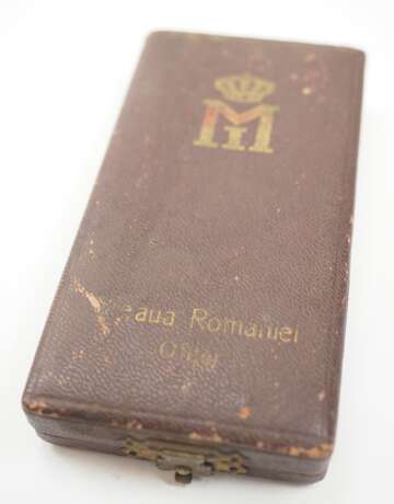 Rumänien: Orden des Stern von Rumänien, 2. Modell (1932-1947), Offizierskreuz mit Schwertern, im Etui. - photo 2