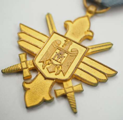 Rumänien: Orden für Luftfahrtverdienste, 2. Modell (1940-1947), Goldenes Kreuz. - photo 2