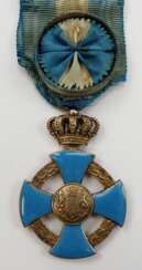 Rumänien: Orden für Treue Dienste, Offizierskreuz.