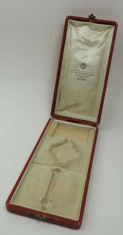 Vatikan: Ritterorden vom heiligen Grab zu Jerusalem, 4. Modell (seit 1904), Großoffiziers Satz Etui. - photo 2 Vatikan: Ritterorden vom heiligen Grab zu Jerusalem, 4. Modell (seit 1904), Großoffiziers Satz Etui. - photo 2