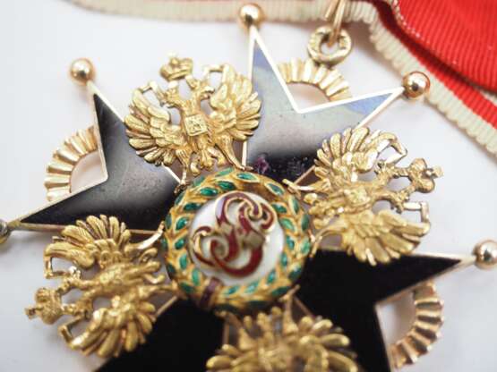 Russland: Kaiserlicher und Königlicher Orden vom heiligen Stanislaus, 2. Modell, 2. Typ (ca. 1841-1917), 2. Klasse - Frederik Björk 1849-62. - photo 3 Russland: Kaiserlicher und Königlicher Orden vom heiligen Stanislaus, 2. Modell, 2. Typ (ca. 1841-1917), 2. Klasse - Frederik Björk 1849-62. - photo 3