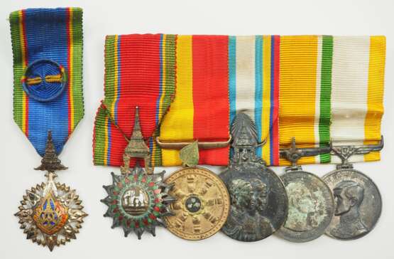 Thailand: Ordenschnalle mit 5 Auszeichnungen. - фото 1 Thailand: Ordenschnalle mit 5 Auszeichnungen. - фото 1